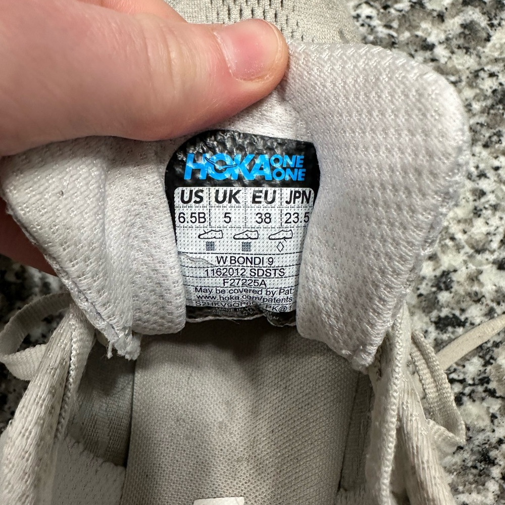 Grey Hoka Bondi 9 size 6.5 - Picture 6 of 9